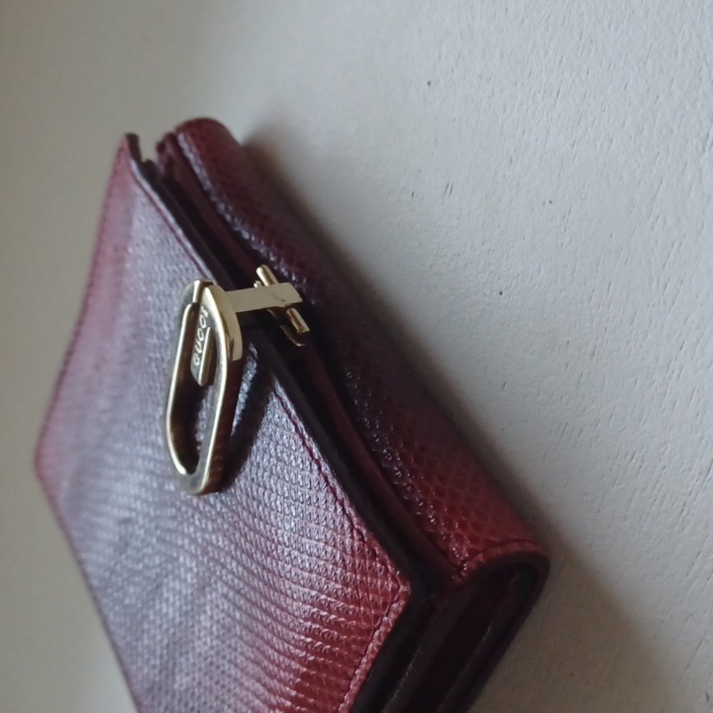 Vintage Gucci Red Compact Exotic Leather Wallet - Picture 4 of 17
